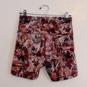 Lululemon Wunder Train shorts 6”